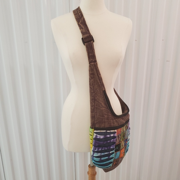 Handmade Crossbody bag w/ adjustable strap - Picture 8 of 10